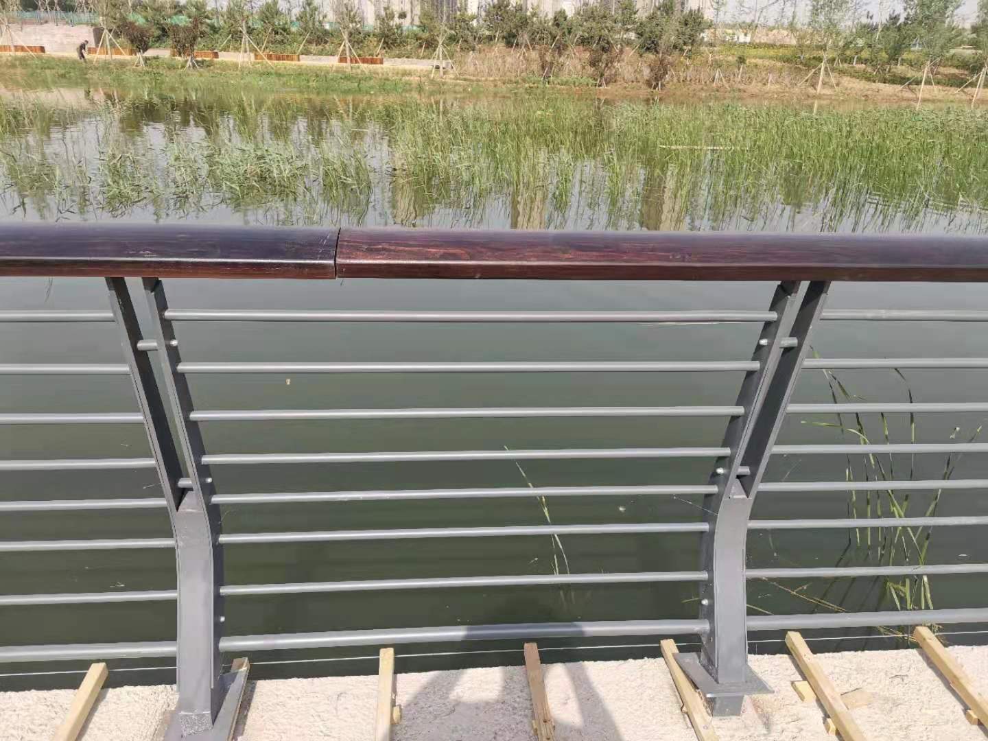 德阳市桥梁防撞护栏桥梁护栏 - 一站式服务